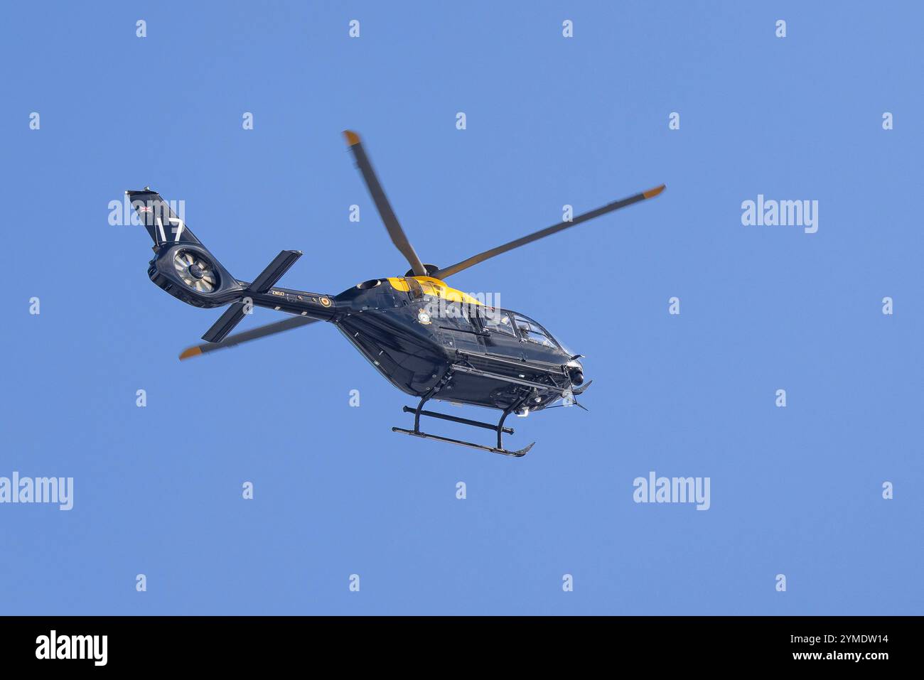 Flying police helicopter hi-res stock photography and images - Alamy
