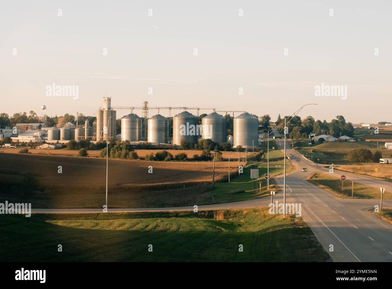 Grain Processing Building Grain processing production hi-res stock photography and images - Alamy