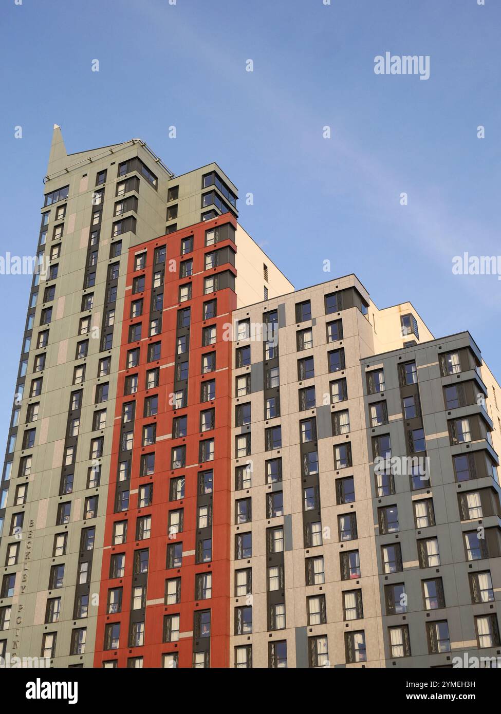 Rise flats hi hi-res stock photography and images - Alamy