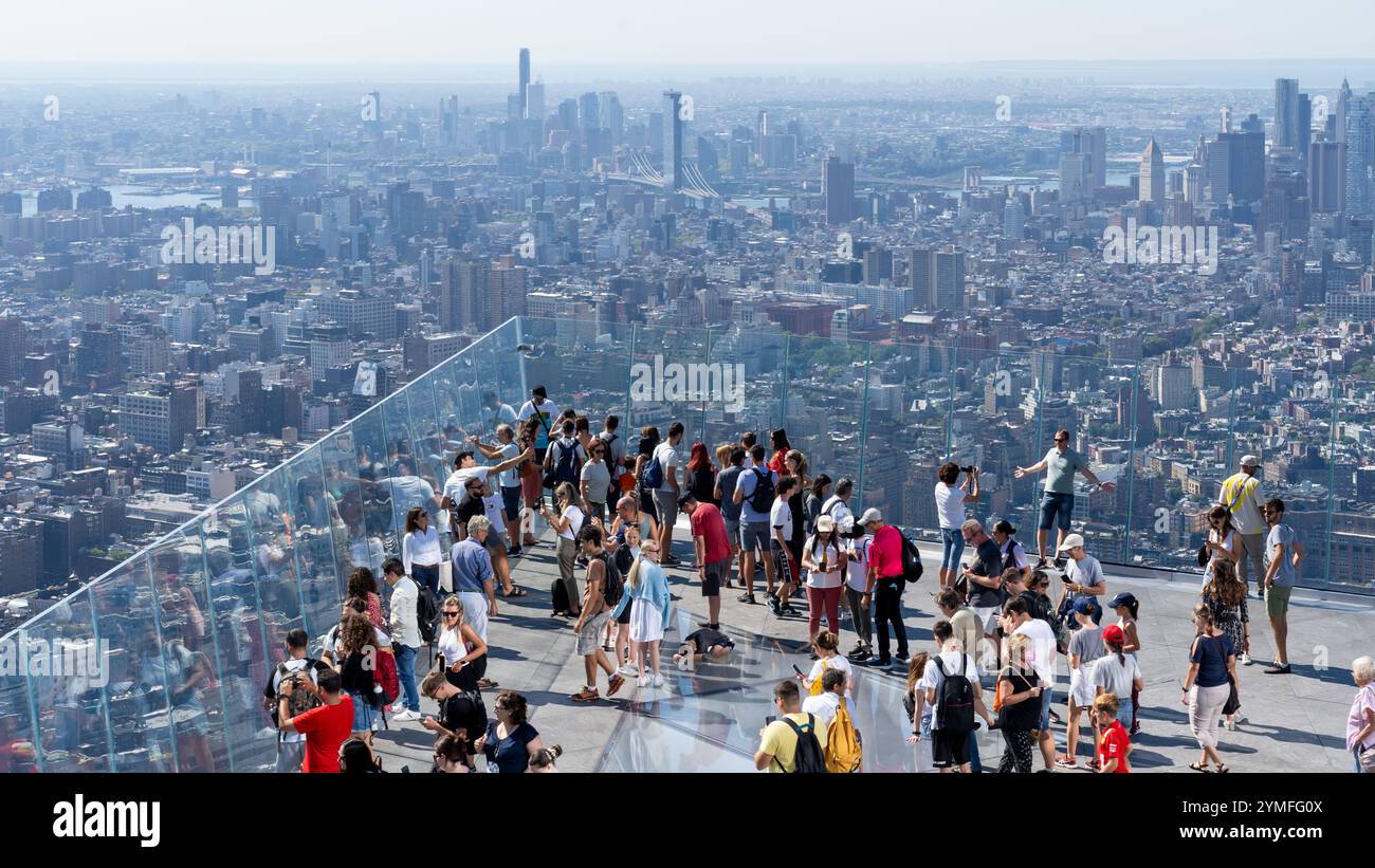 High rise buildings at hudson yards hi-res stock photography and images ...