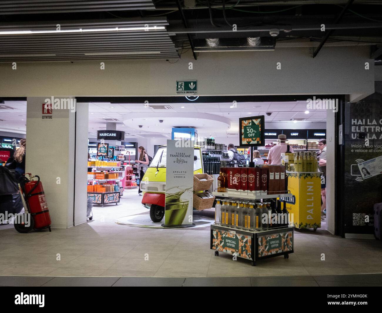 duty free tobacco prices italy 2024 Duty free italy hi-res stock photography and images