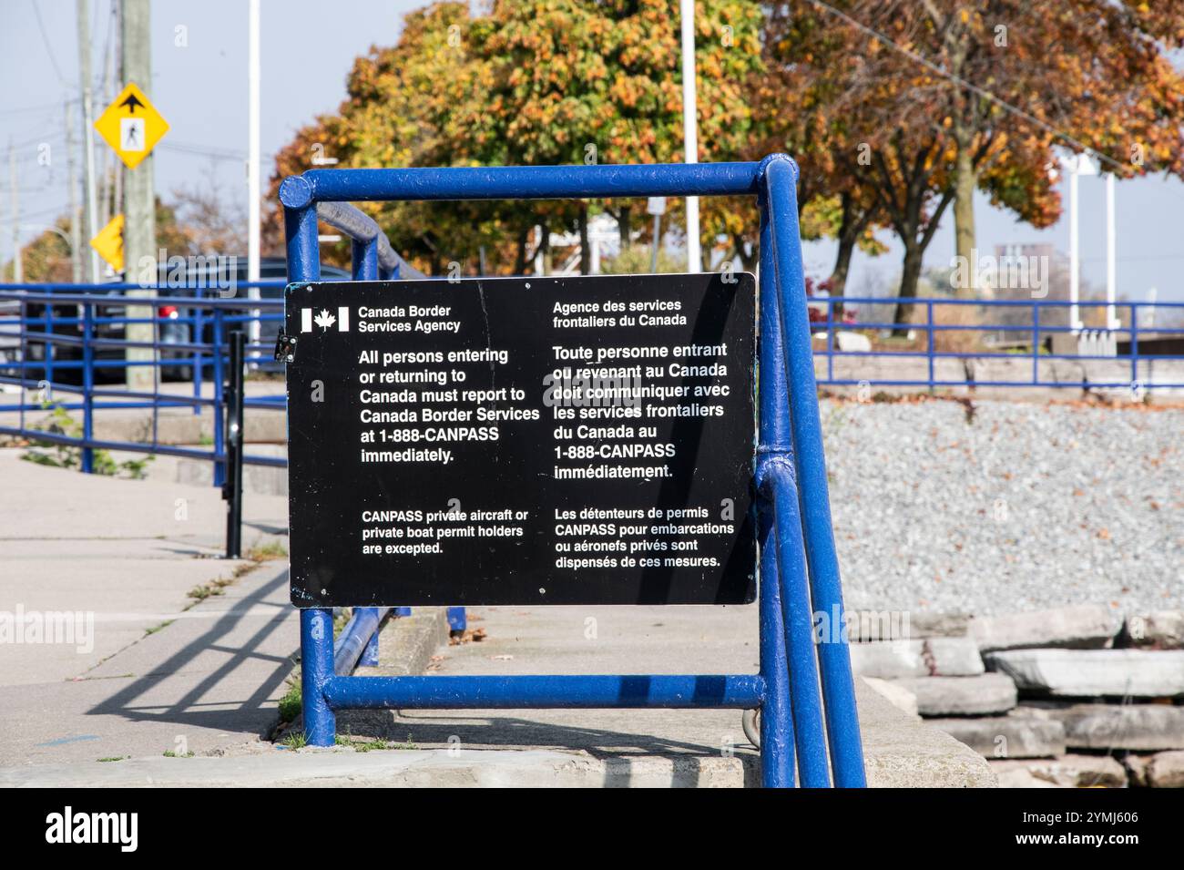 Cbsa sign hi-res stock photography and images - Alamy