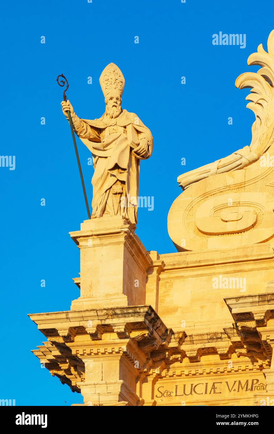 Syracuse Cathedral faca…