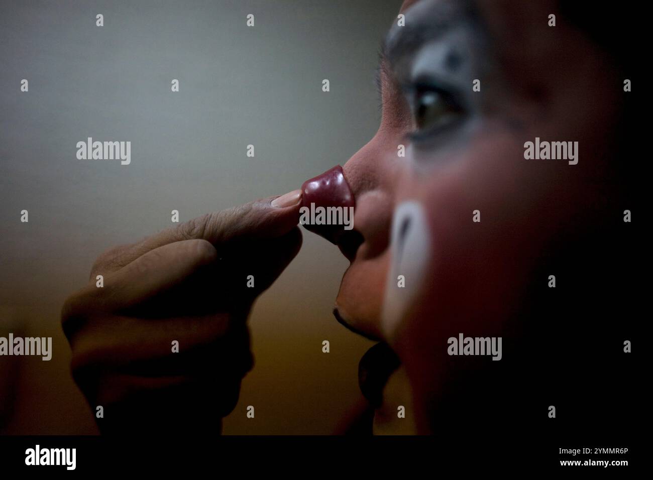 Circus clown face painting hi-res stock photography and images - Alamy