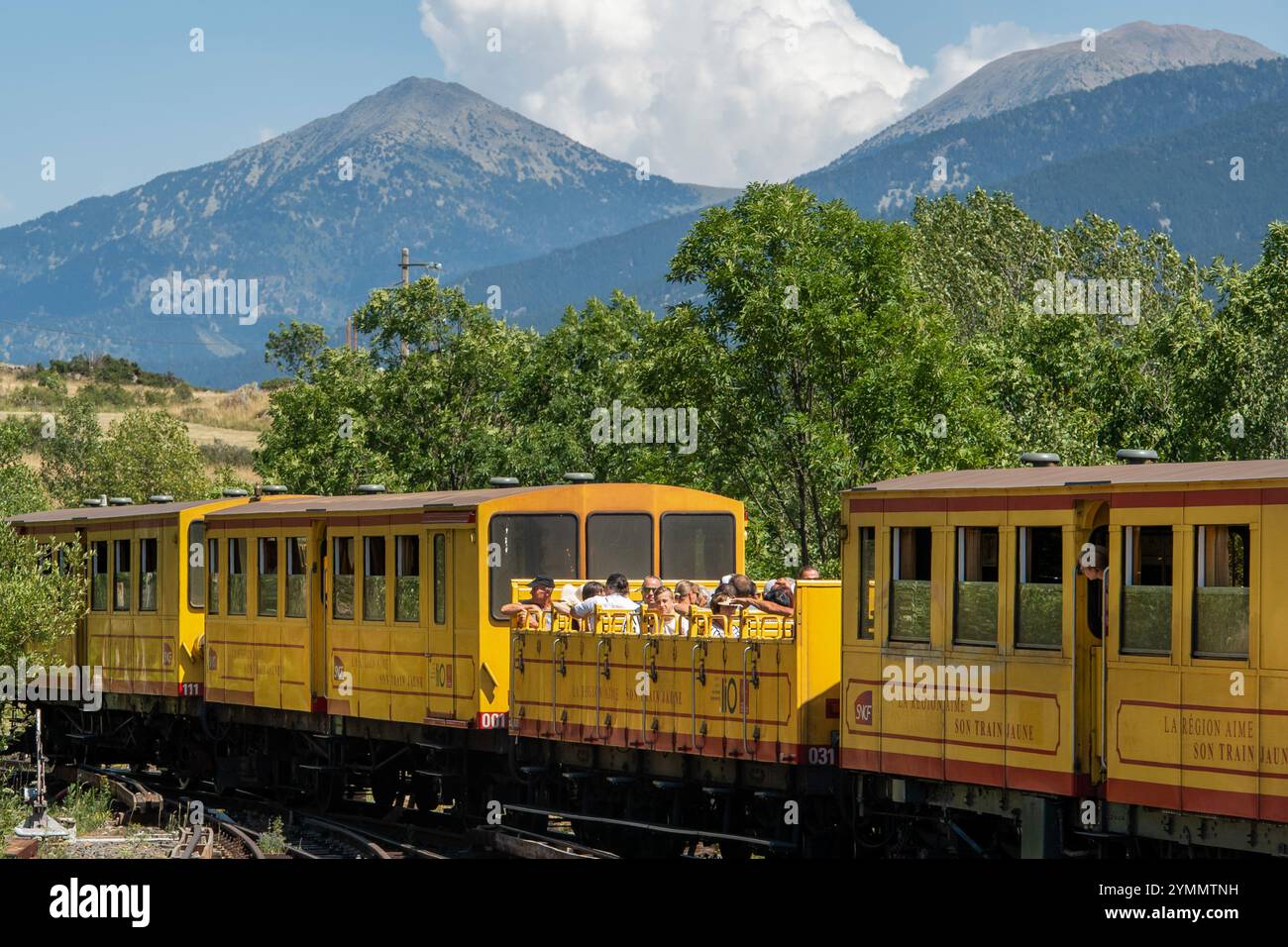 Font-Romeu-Odeillo-Via (south of France): The Yelow Train *** Local Caption *** Stock Photo