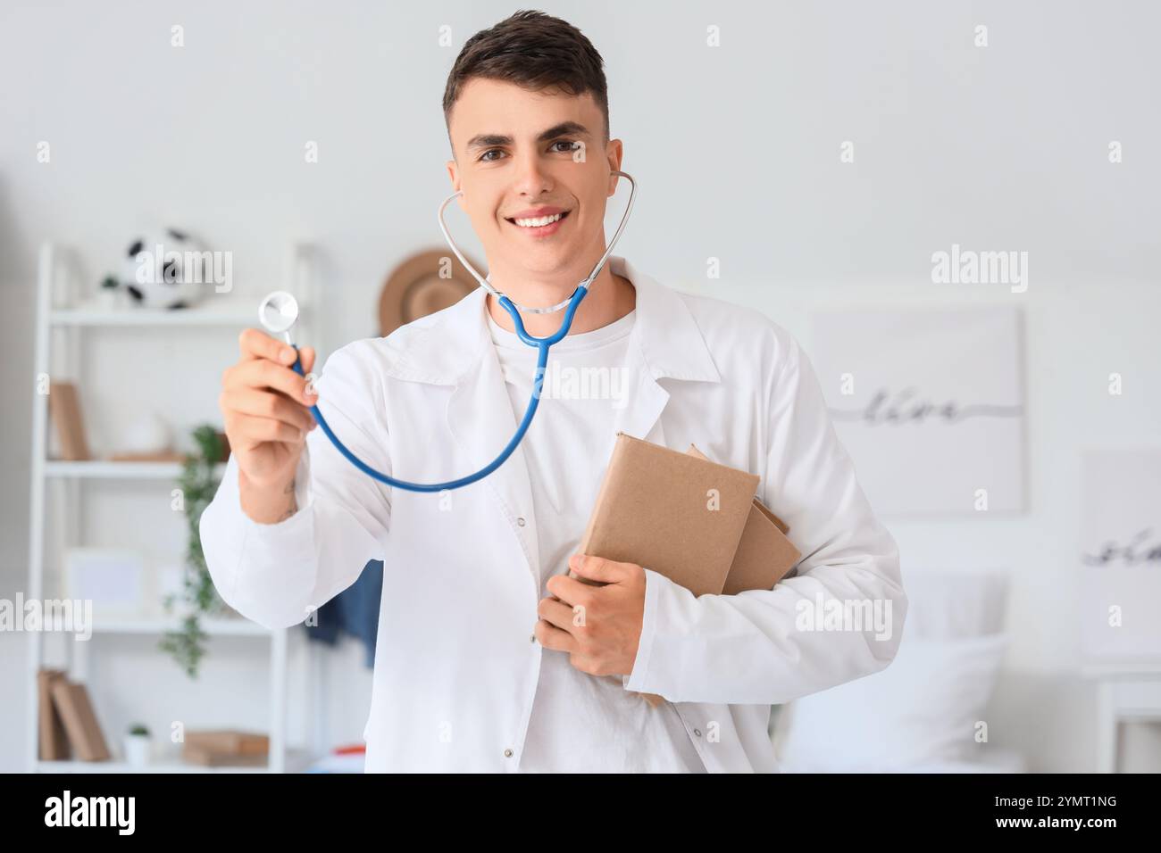 Male medical student books hi-res stock photography and images - Alamy