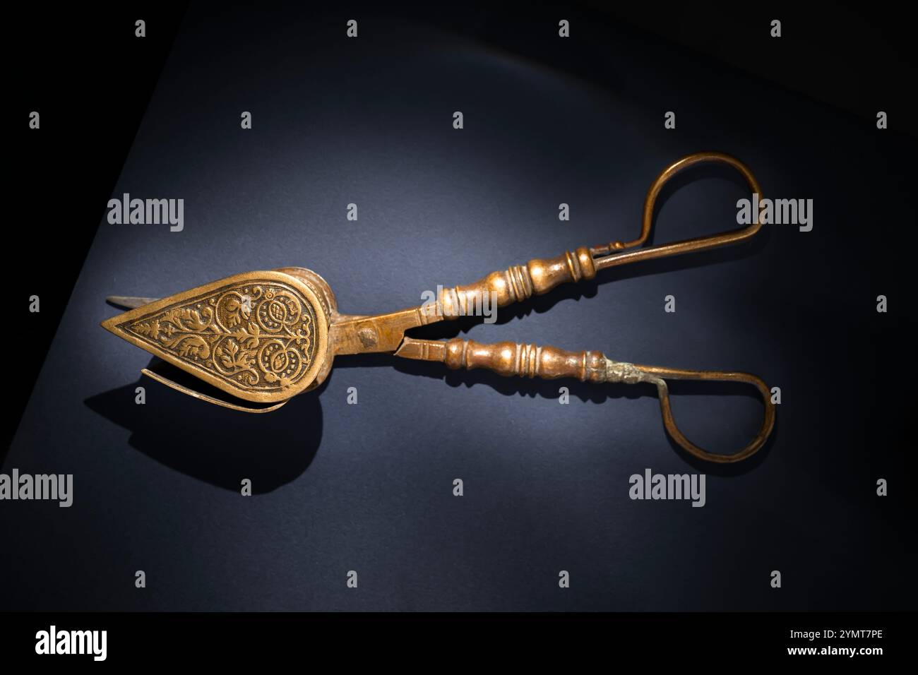 Brass Candle Snuffer (JAS) Brass Candle Snuffer (JAS)