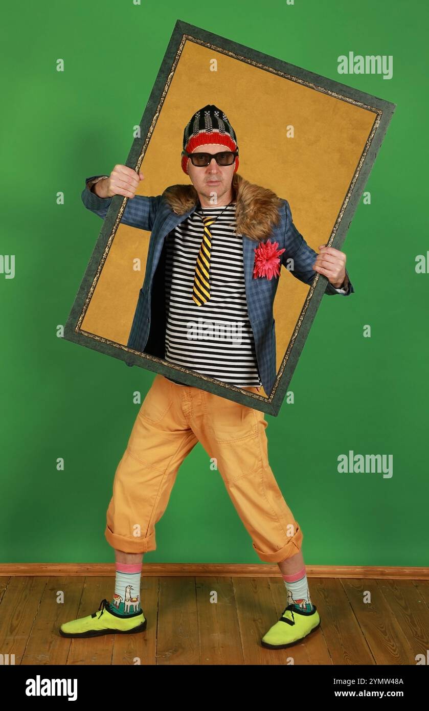 Fool frame hi-res stock photography and images - Alamy