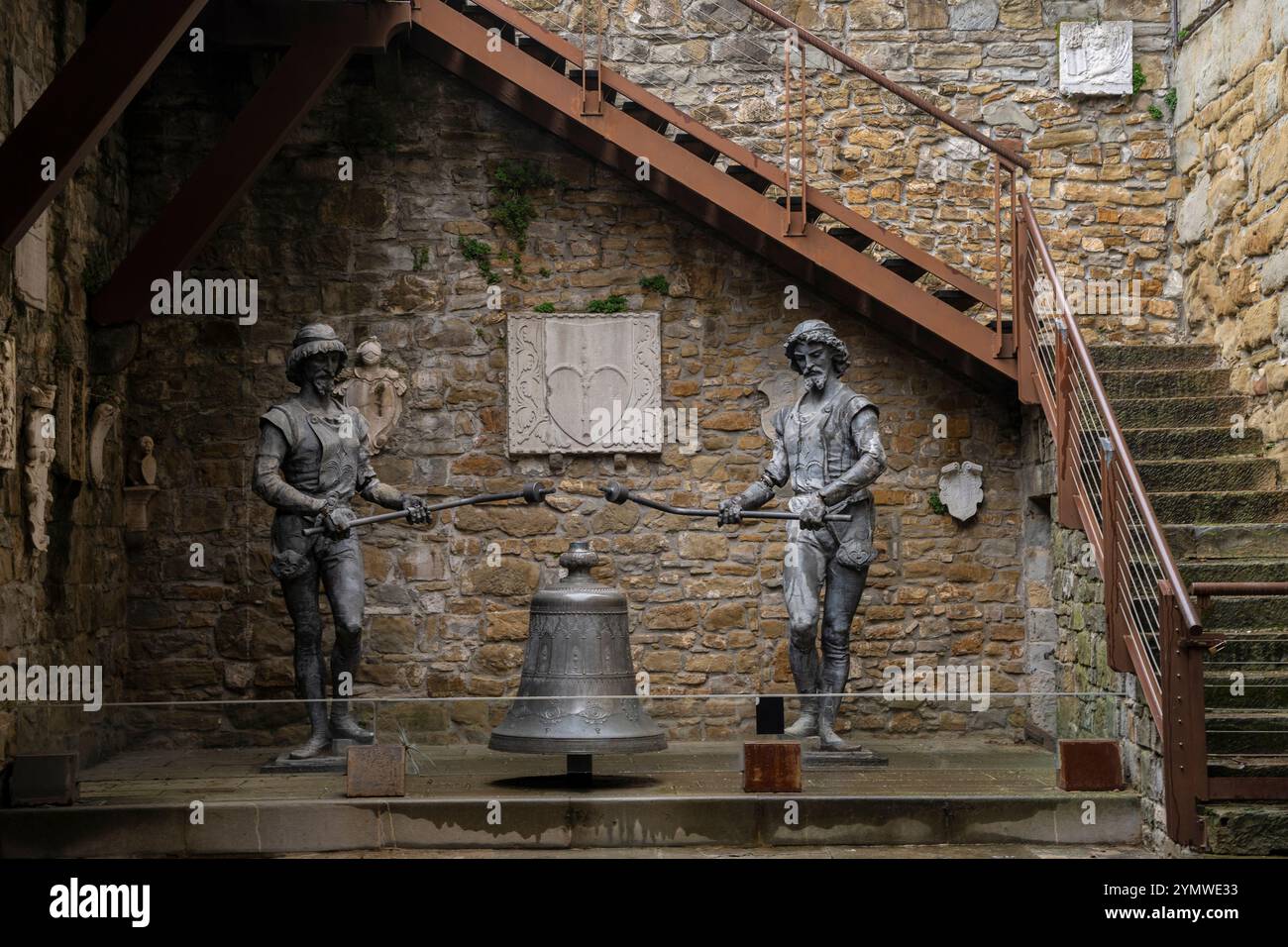 Bronze statues and automatons hi-res stock photography and images - Alamy
