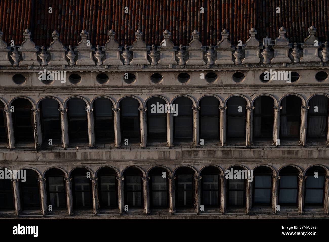 Facade famous doges palace hi-res stock photography and images - Alamy