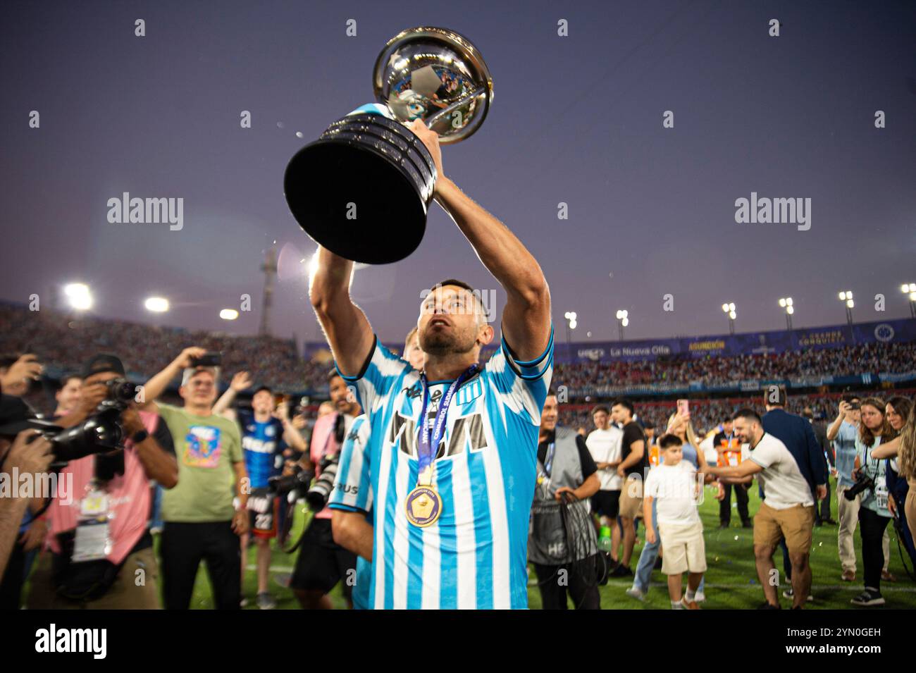 Copa Sudamericana Trophy Hi res Stock Photography And Images Alamy copa-sudamericana-trophy-hi-res-stock-photography-and-images-alamy