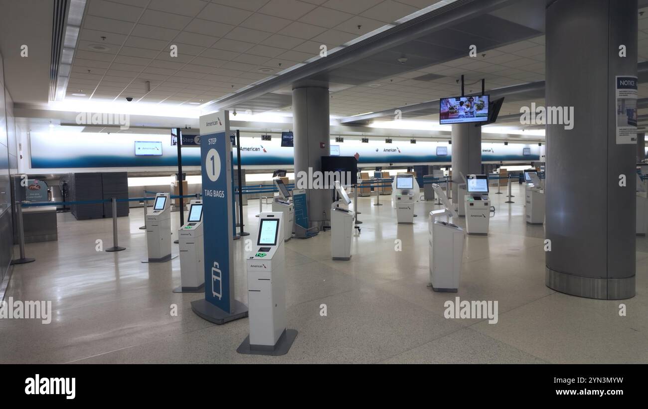 Miami International Airport - Check In Area for American Airlines ...