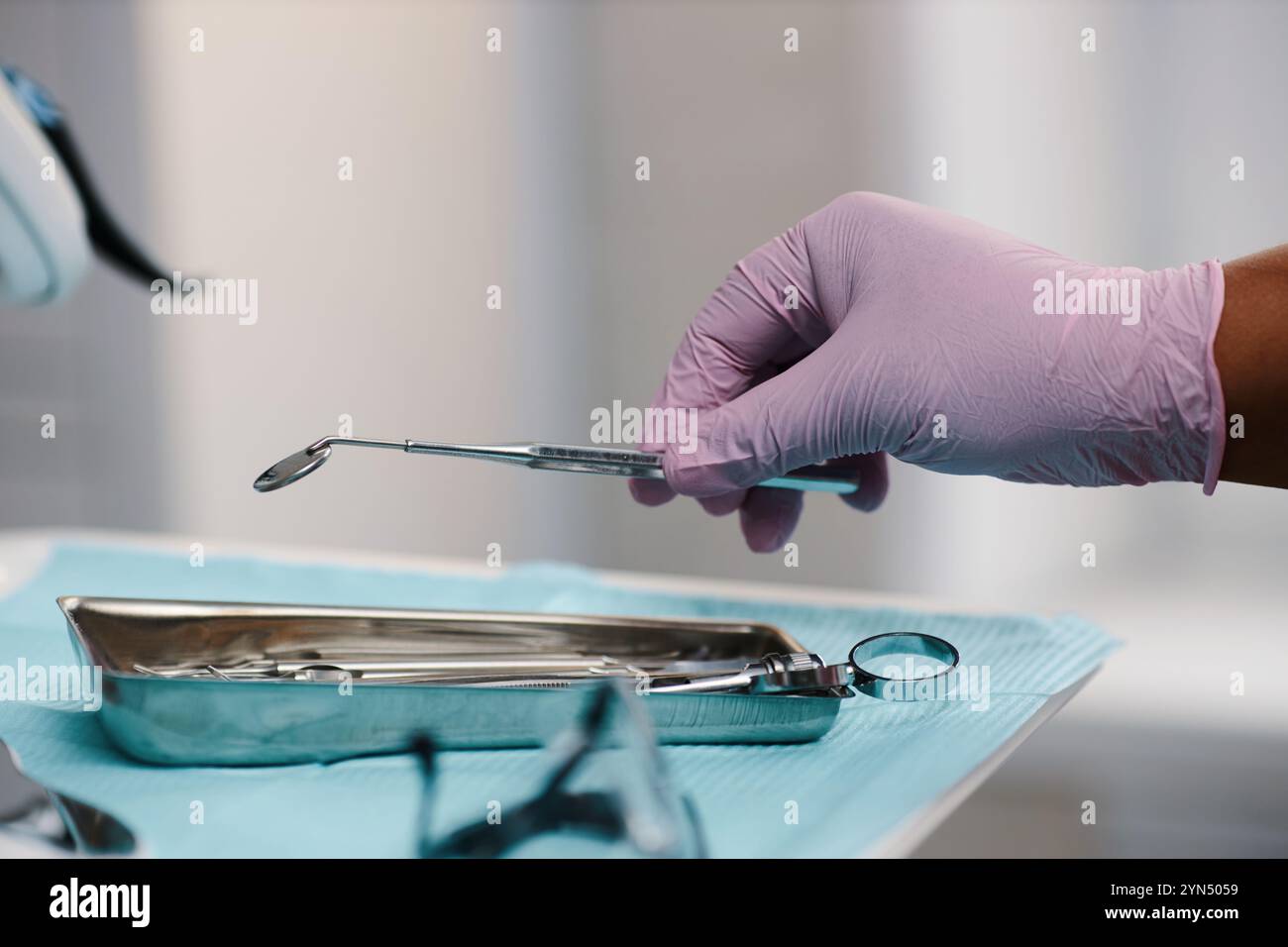 Dental care environment hi-res stock photography and images - Alamy
