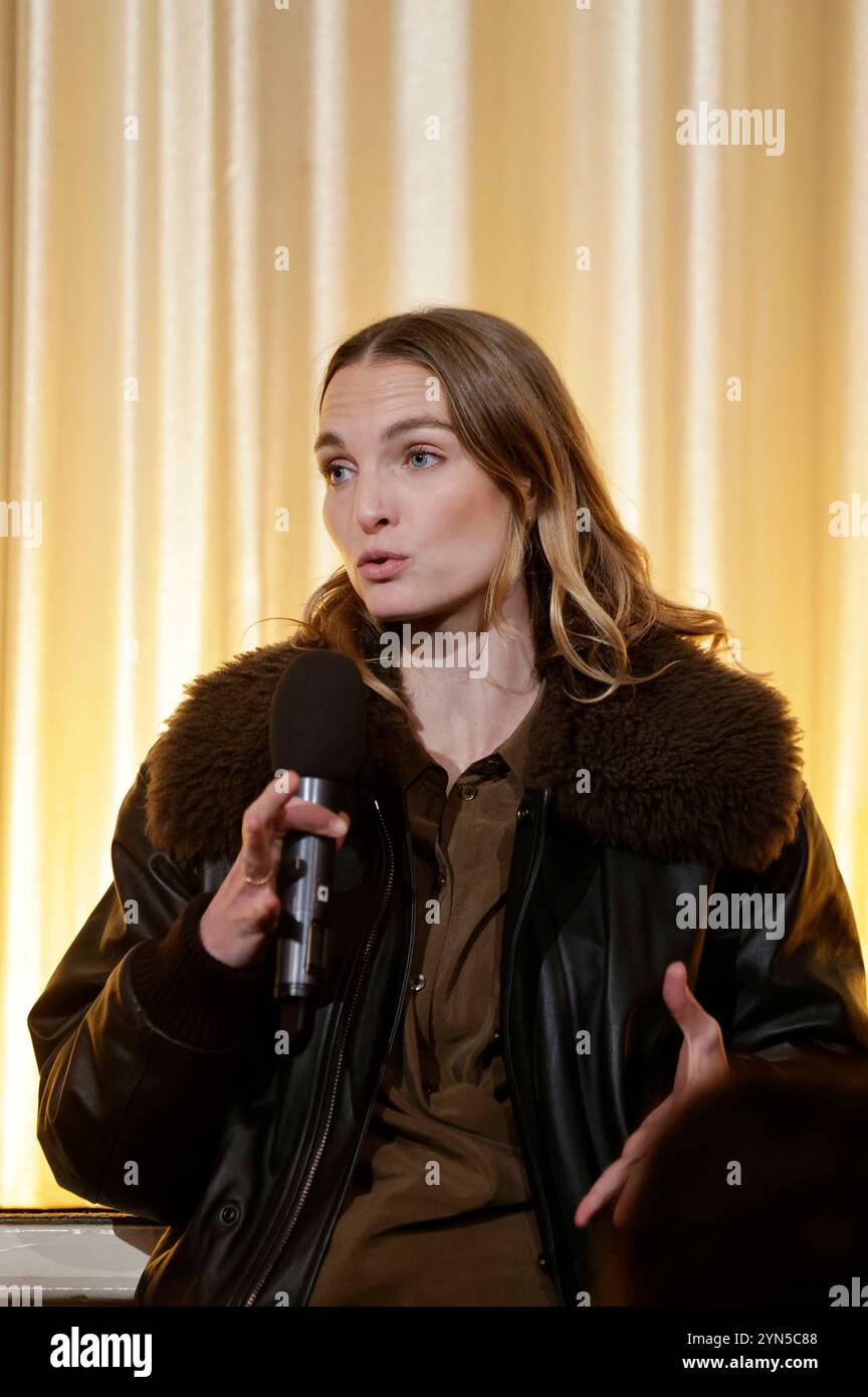 Adele Simphal bei der Premiere des Kinofilms Der Graf von Monte Christo ...