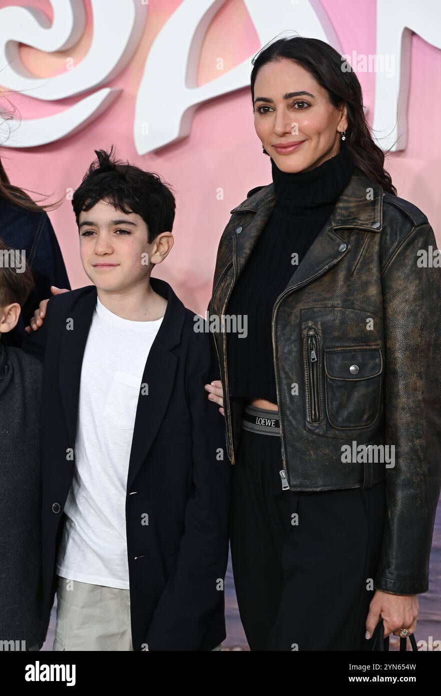 Eric cowell and lauren silverman hi-res stock photography and images ...