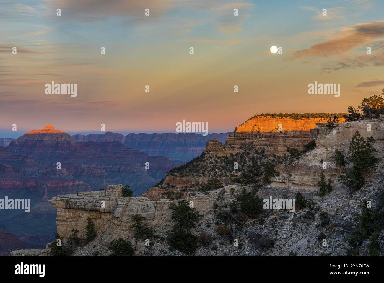 Famous landmarks sunset hi-res stock photography and images - Alamy