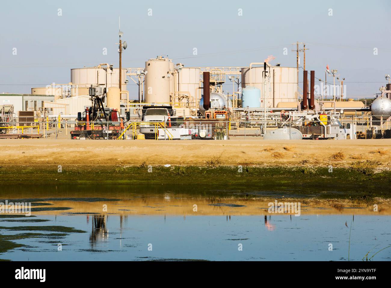 Fracking water fire hi-res stock photography and images - Alamy