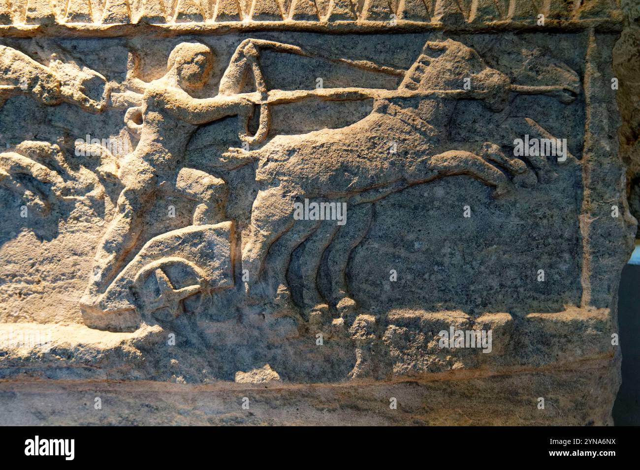 Ancient sport sculpture hi-res stock photography and images - Alamy