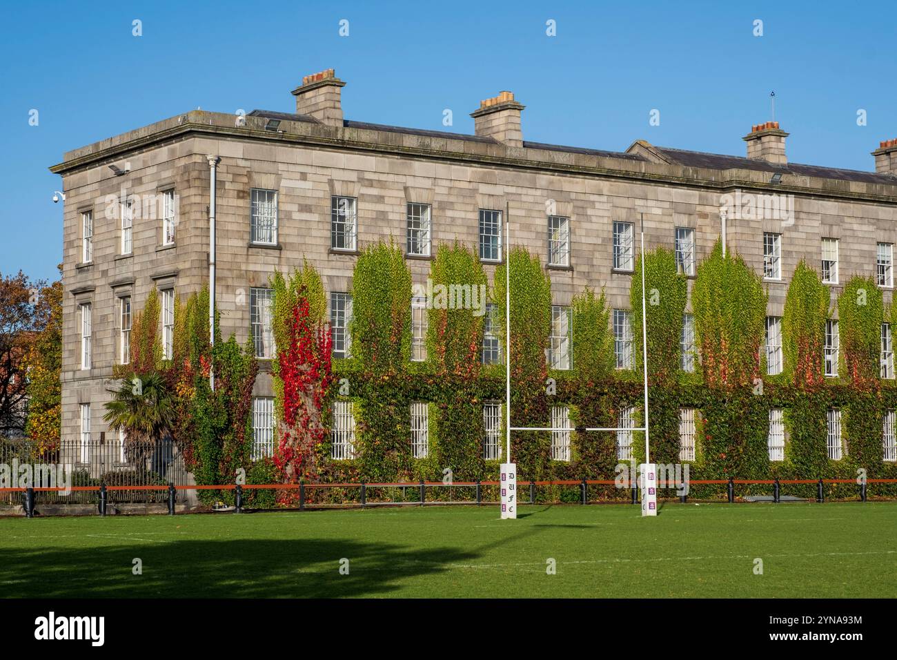 Trinity college rugby dublin hi-res stock photography and images - Alamy