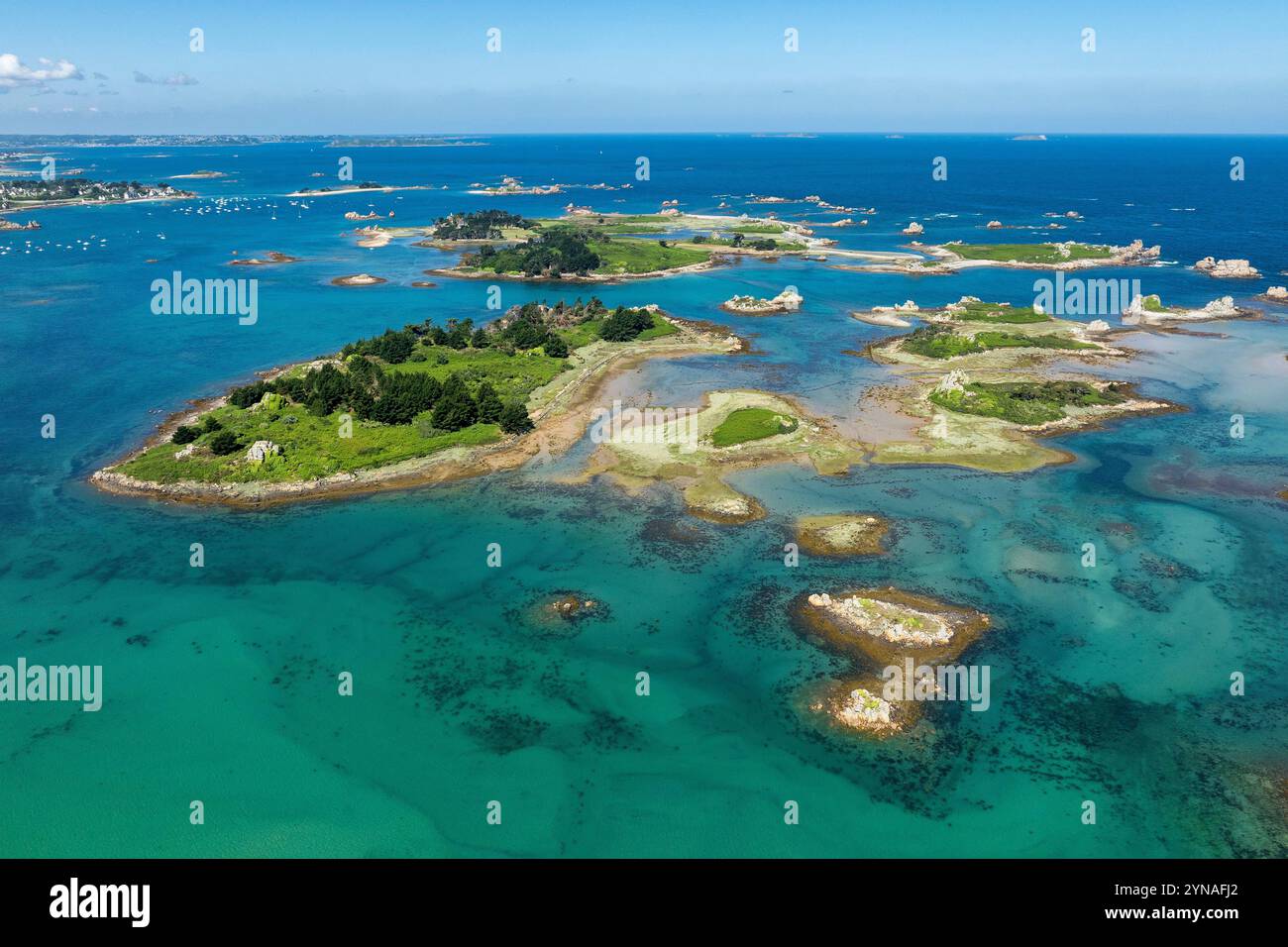 Bugeles France, Côtes-d'Armor, Penvénan, Port-Blanc, Buguélès islands, middle ...