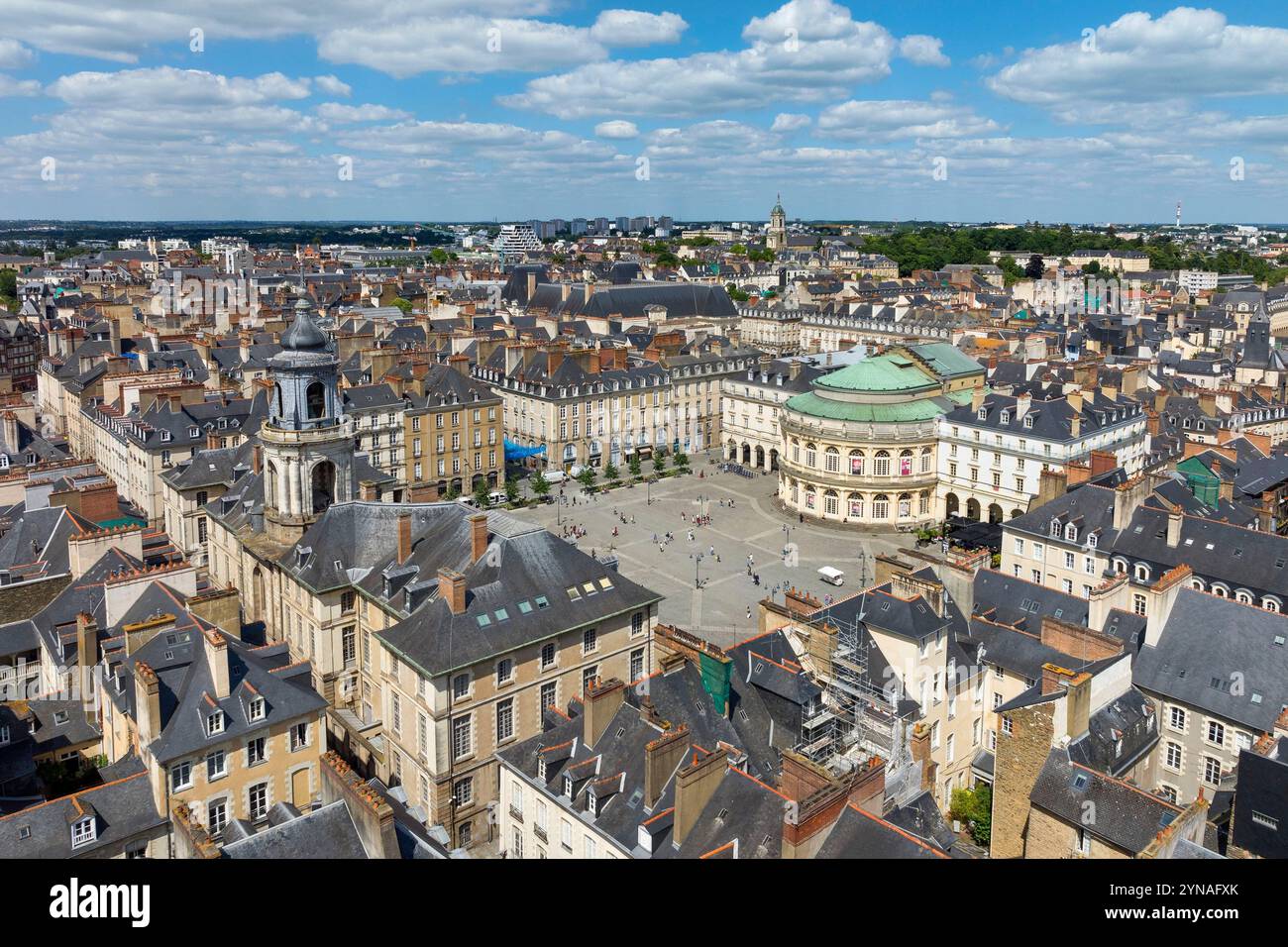 France, Ile et Vilaine (35), Rennes, place le mairie, Rennes town hall ...