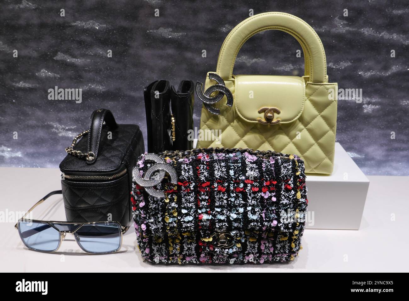 BAGS ON DISPLAY AT CHANEL BOUTIQUE IN SPAGNA SQUARE Stock Photo Alamy