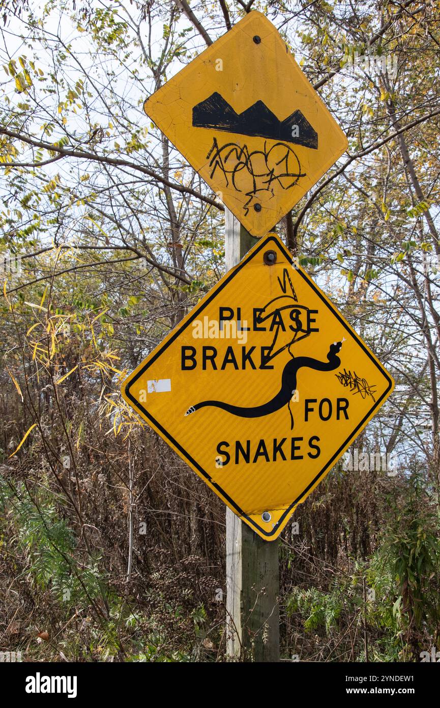 Speed bump hi-res stock photography and images - Alamy