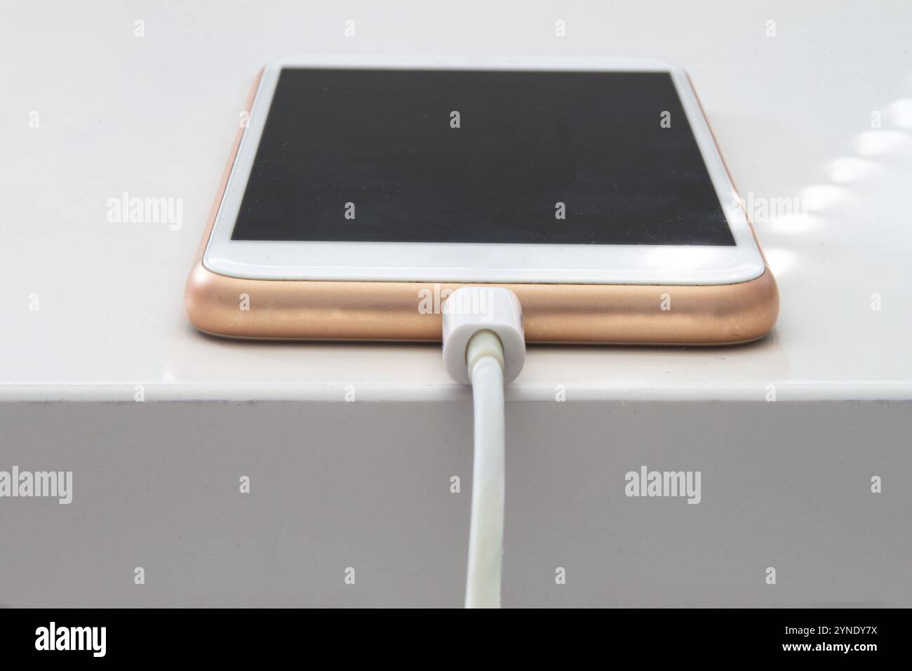 Smartphone on a table no people hi-res stock photography and images - Alamy