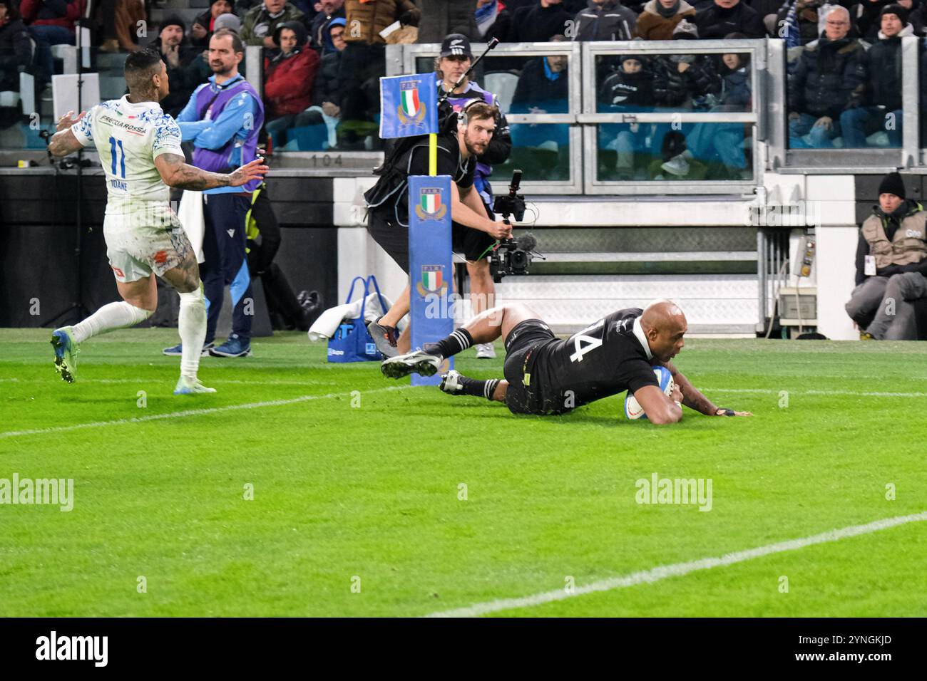 Mark Tele'a (NZ) scores a try during the match between Italy and All Blacks of the Rugby Autumn Nations Series Test Match at Allianz Stadium. New Zealand national team wins against Italy with a score 11-29. (Photo by Elena Vizzoca / SOPA Images/Sipa USA) Stock Photo