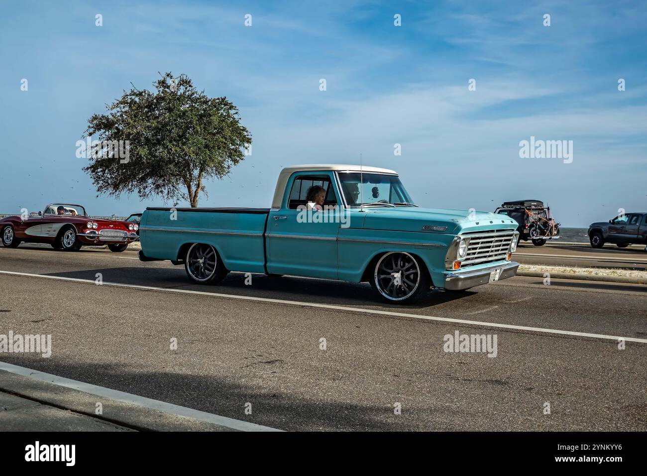 イギリスSuperfast製　6番　FORD PICK-UP 1967 Ford F-100 | Classic Cars for Sale - Streetside Classics
