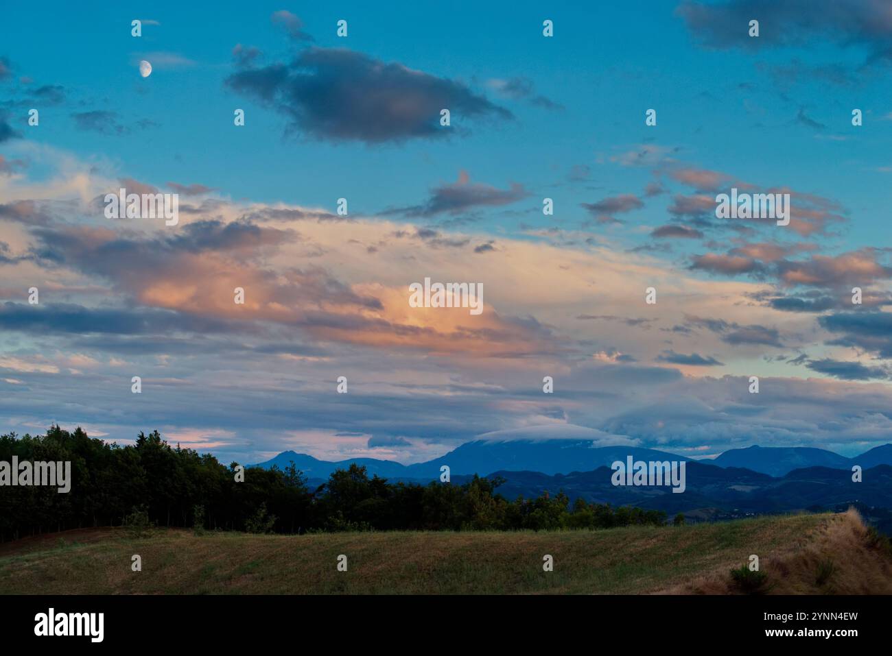Sfondo di luna hi-res stock photography and images - Alamy