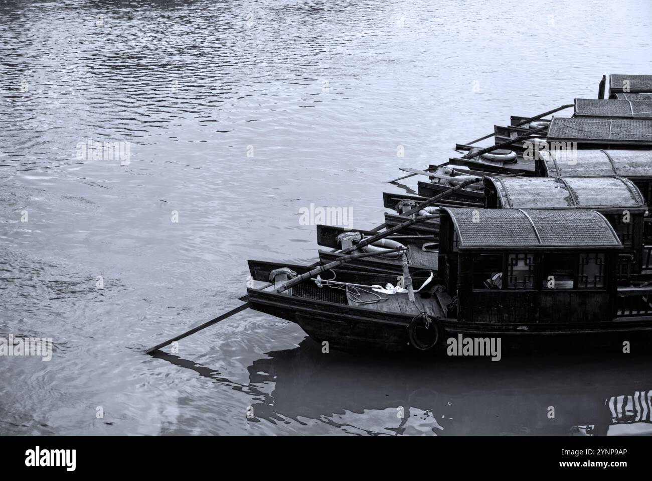 Shanghai waterfront boats hi-res stock photography and images - Alamy