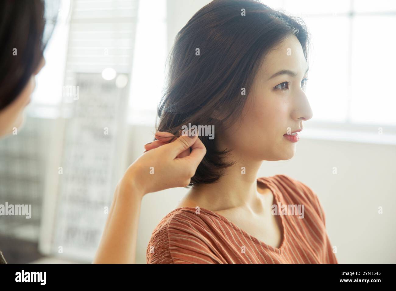 Tokyo beauty salon hi-res stock photography and images - Alamy