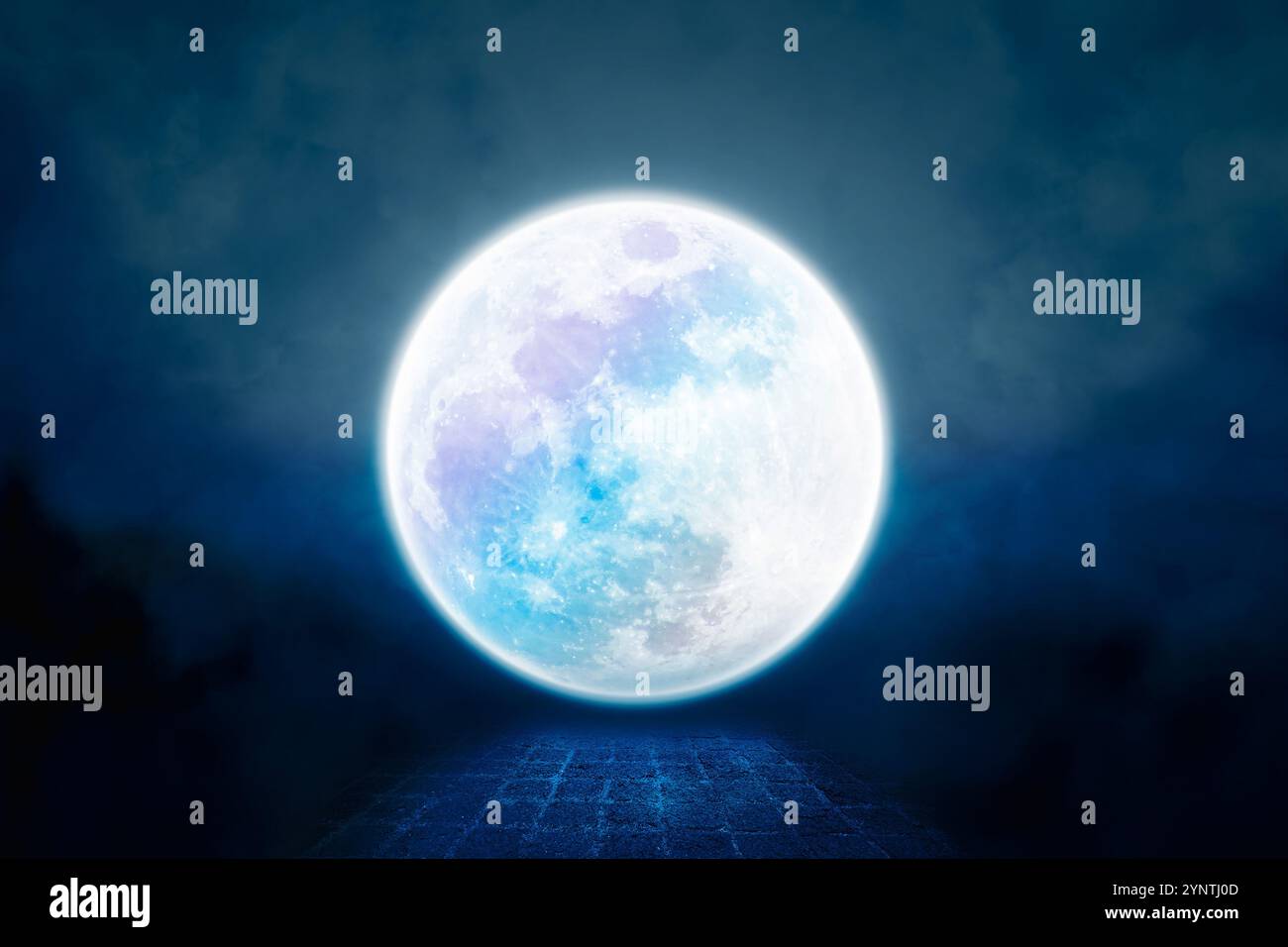 Full moon cloudy night sky hi-res stock photography and images - Alamy