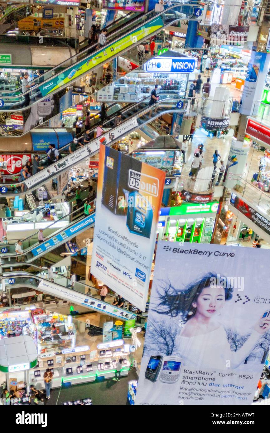 Bangkok, Thailand - December 22, 2009: inside the Pantip Plaza, the bigges electronic and software shopping complex in Thailand to get some bargain in Stock Photo