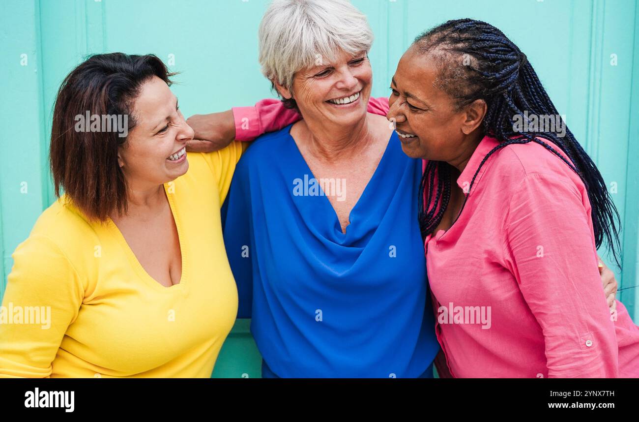 Multiracial group older women hi-res stock photography and images - Alamy