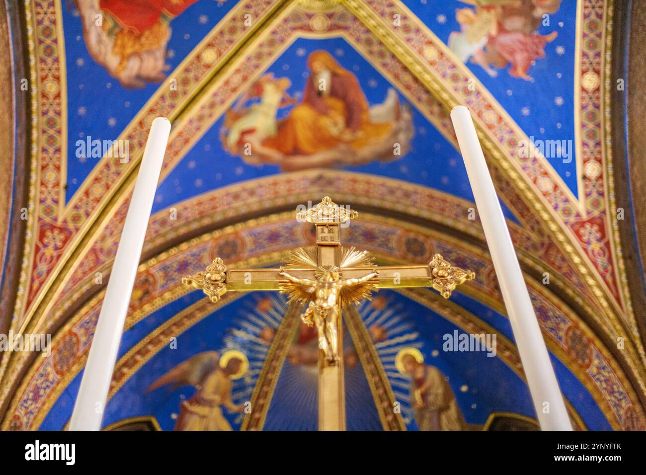 High altar stands hi-res stock photography and images - Alamy