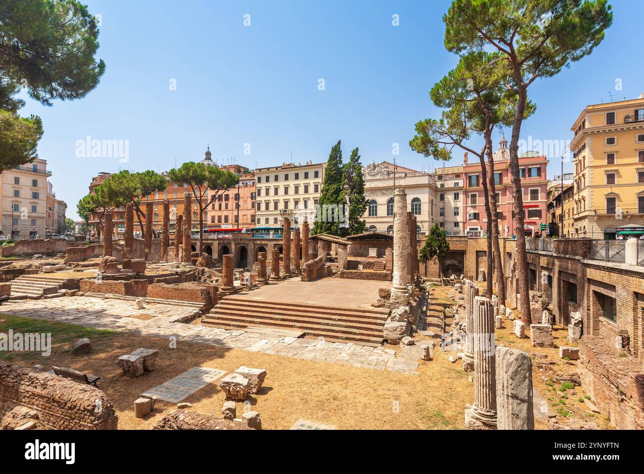 explore-the-historical-site-of-largo-di-torre-argentina-in-rome