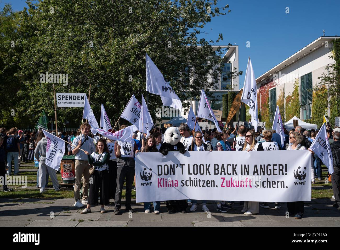 20.09.2024, Germany, , Berlin - Fridays for Future - Global climate ...