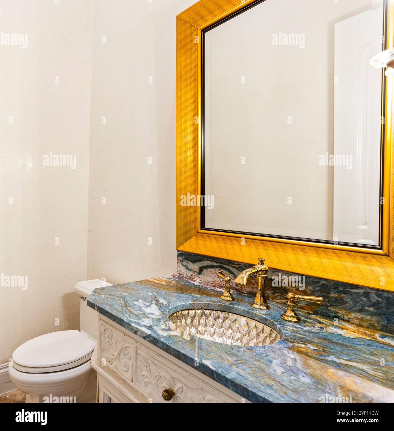 Elegant bathroom features modern hi-res stock photography and images ...