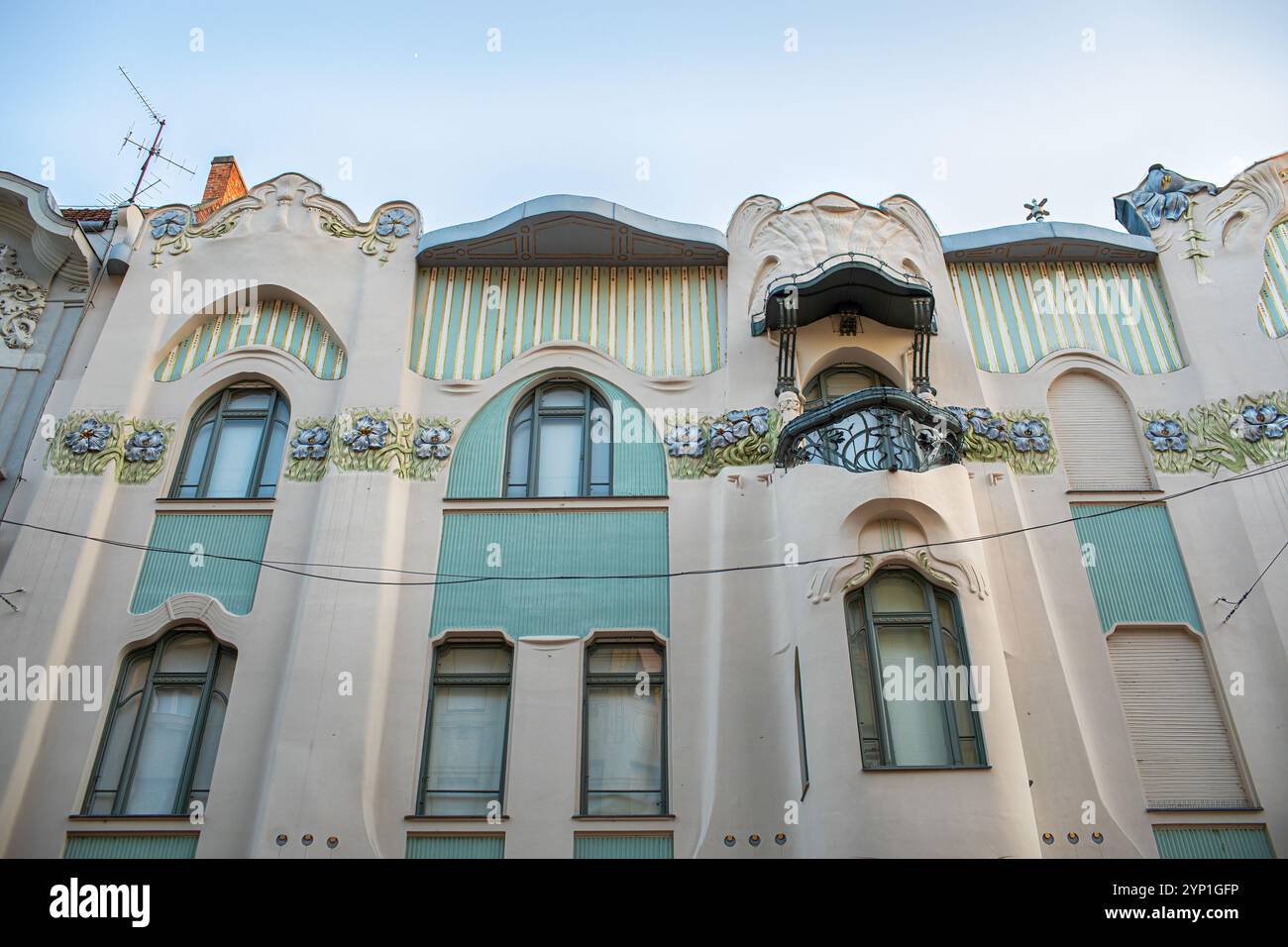 Hungary reok palace hi-res stock photography and images - Alamy