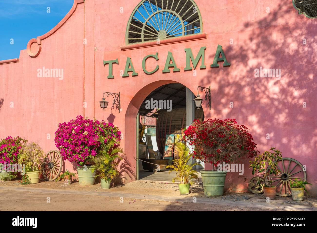 Ica entrance hi-res stock photography and images - Alamy, image size:1300x957