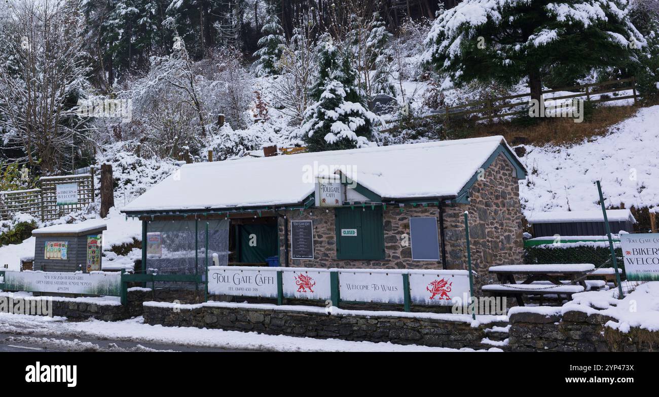 The Toll Gate Caffi, by the A5 road near Glyndyfrdwy, Wales, on a cold snowy november day. Stock Photo