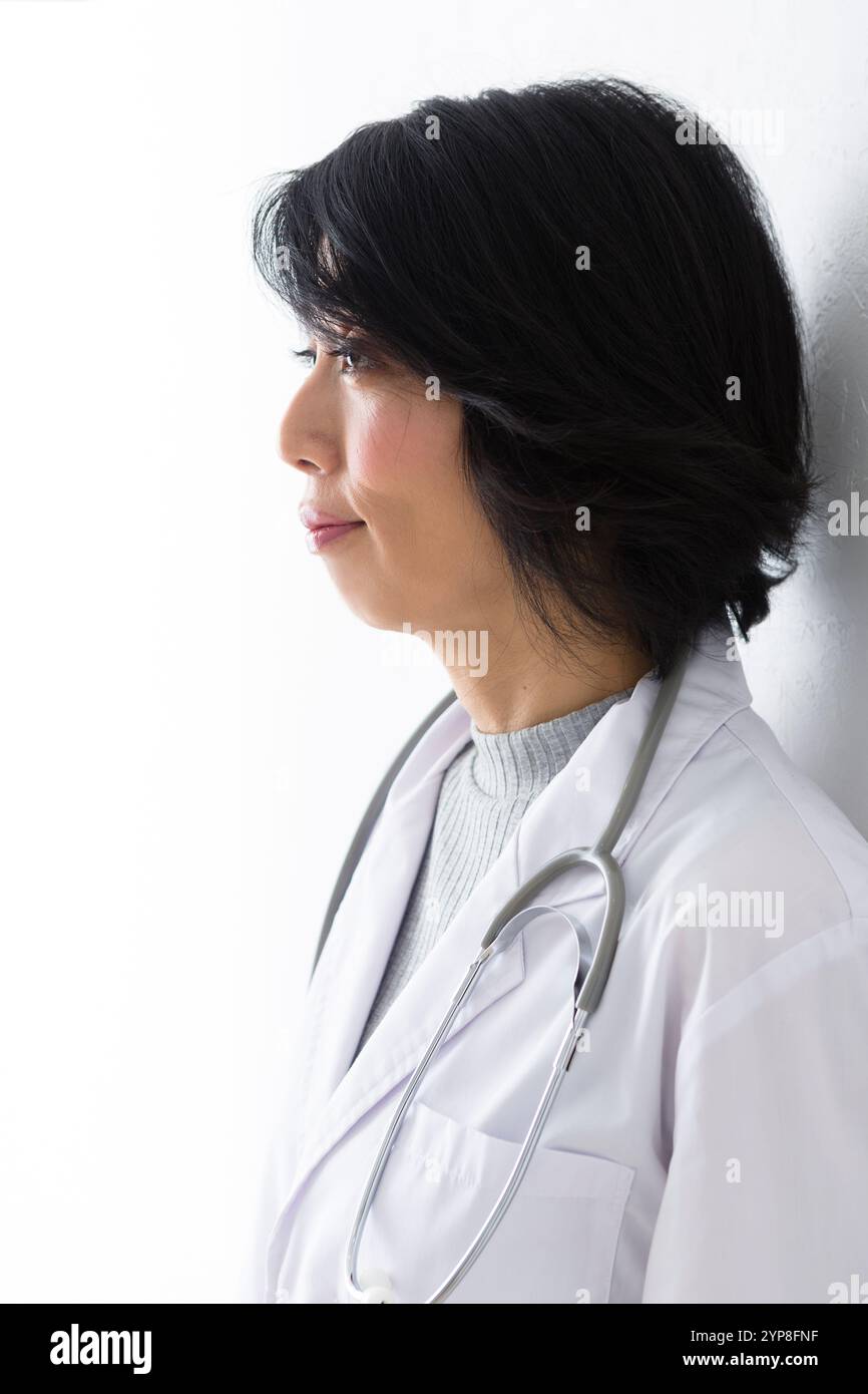 Profile portrait woman doctor hi-res stock photography and images - Alamy