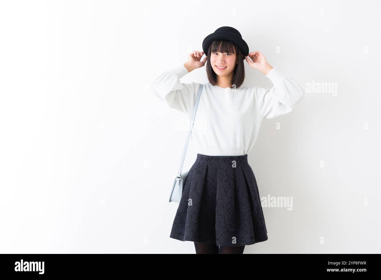 Girl woman bowler hat hi-res stock photography and images - Alamy