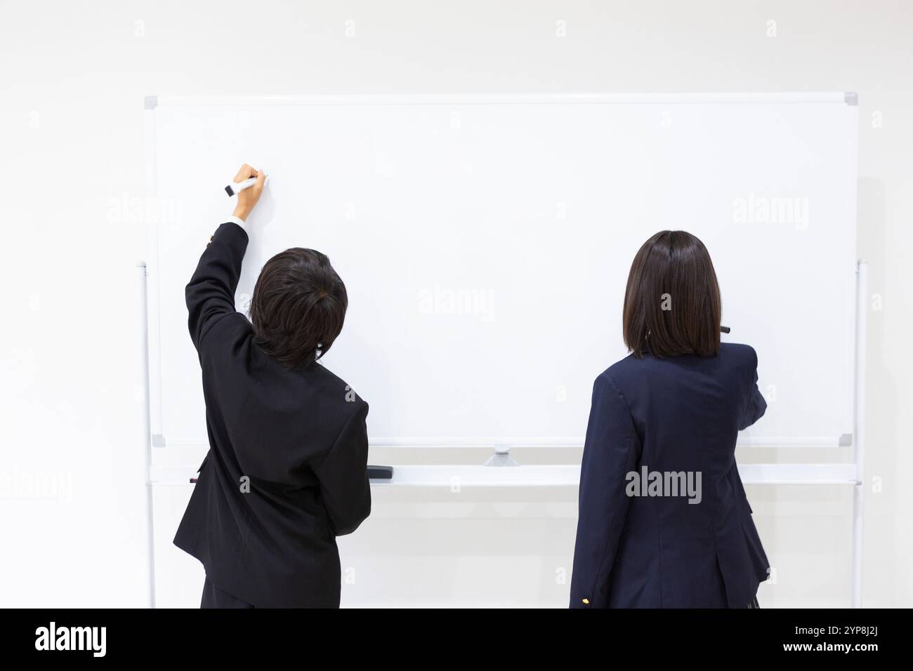 Junior high school students studying at a cram school Stock Photo - Alamy