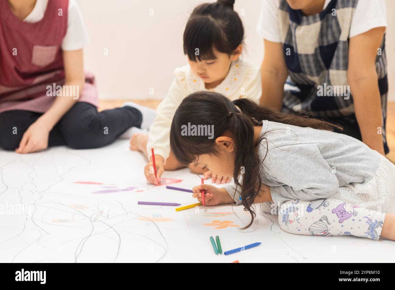 School children drawing a picture Stock Photo - Alamy