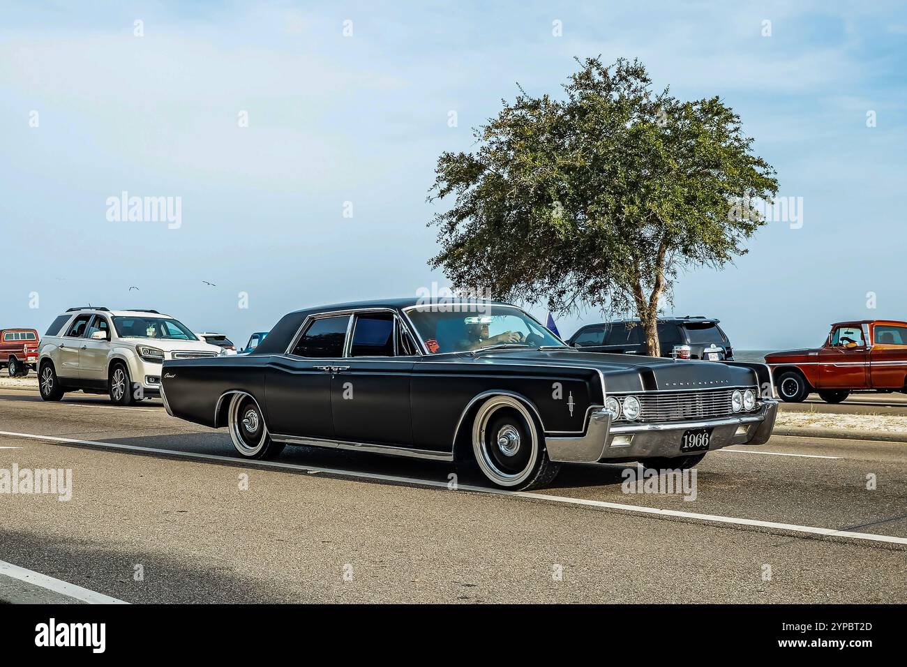 1966 lincoln continental hi-res stock photography and images - Alamy