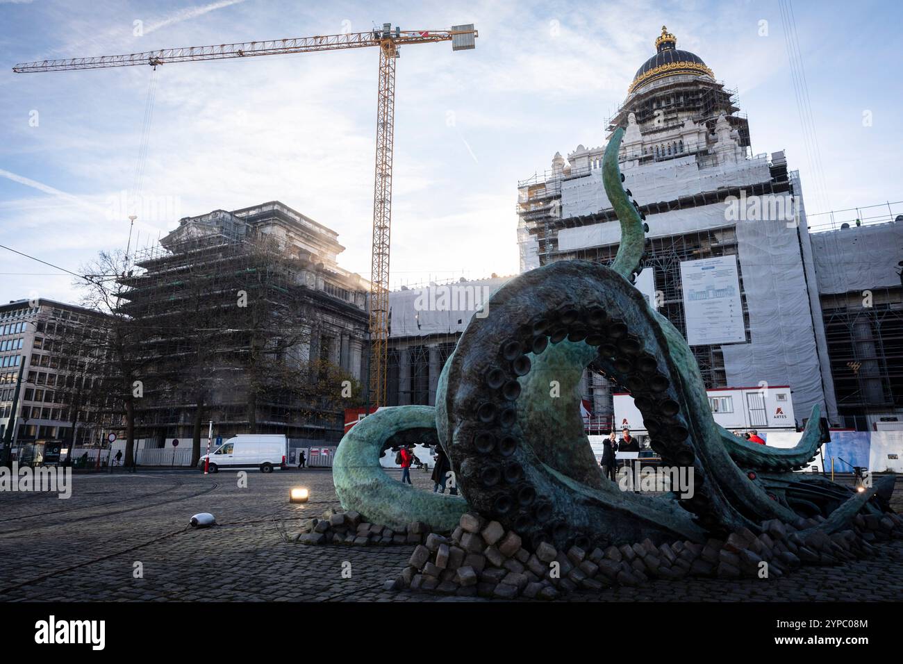 Brussels, Belgium. 29th Nov, 2024. Nicolas Landemard/Le Pictorium - Inauguration of Nauti-Octopus in Brussels. - 29/11/2024 - Belgium/Brussels/Brussels - Pierre Matter (sculptor/Bald) and Francois Schuiten (designer/Glasses) today inaugurated the Nauti-Octopus sculpture in the Belgian capital before it is permanently installed in the city of Amiens. Credit: LE PICTORIUM/Alamy Live News Stock Photo