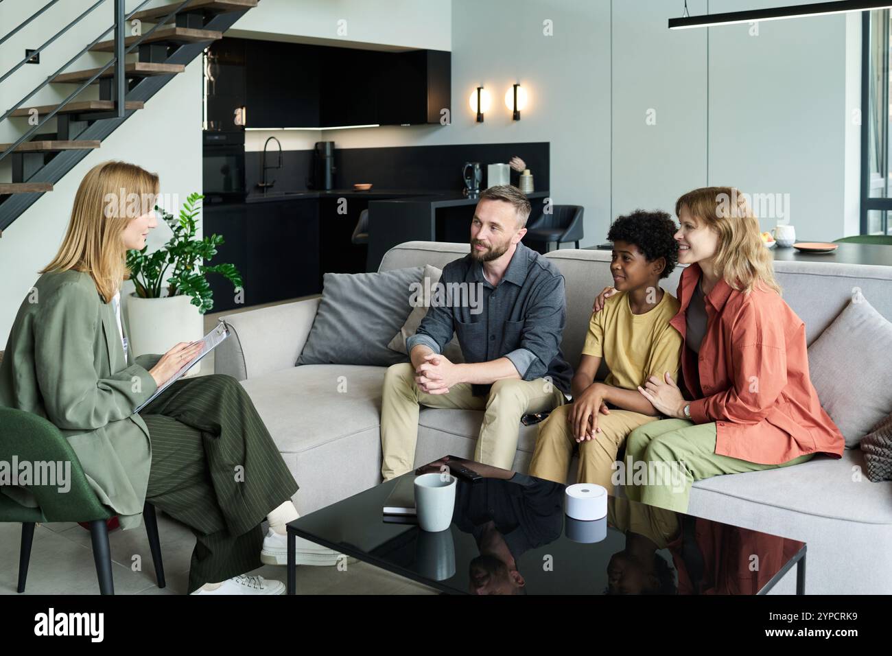 Parents Session Counselor child parents hi-res stock photography and images - Alamy